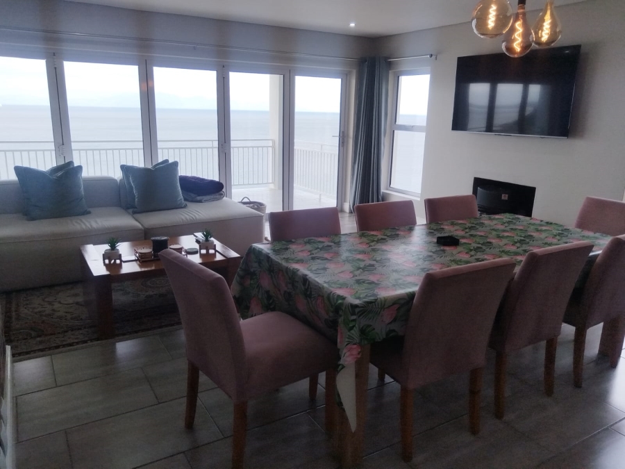 To Let 4 Bedroom Property for Rent in Glencairn Western Cape